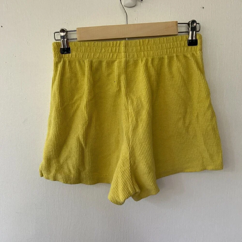 Space Jam Pull On Shorts Womens Small Yellow Ribbed Cozy‎ Comfy Tune Squad